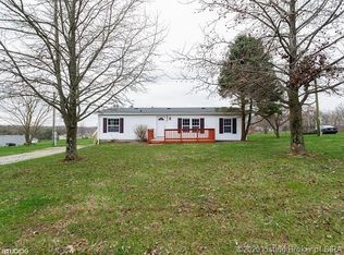 5825 E Priddy Dr, Pekin, IN 47165