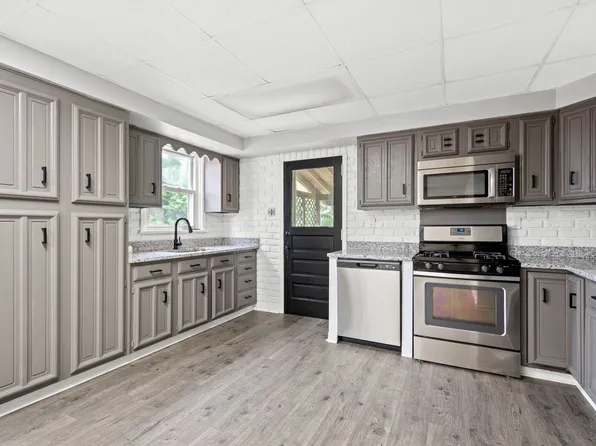 36 W Meyers St, Pittsburgh, PA 15210