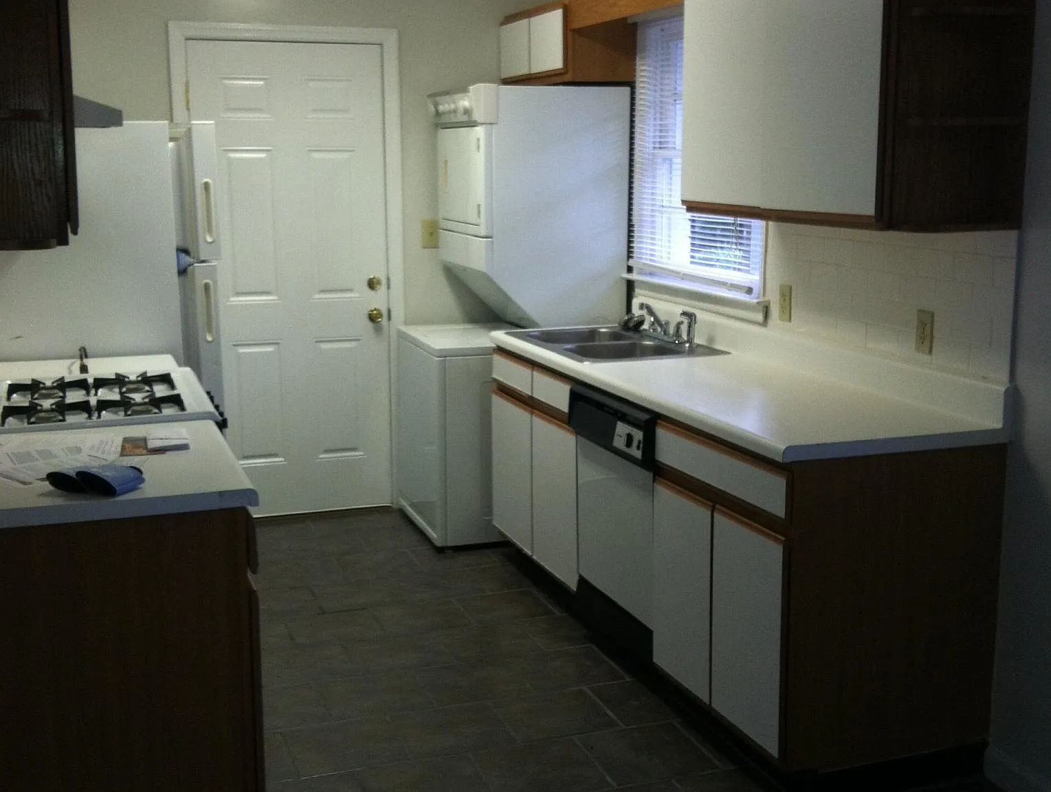 3 bed, 1.5 bath, 1100 sqft, $3,500 — Photo 3