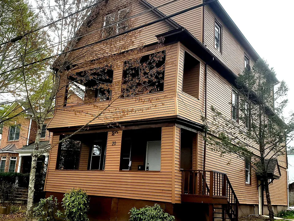 20 Lytle St #2