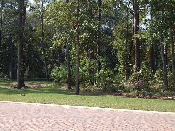 5th image of 125 Deer Estates Ln