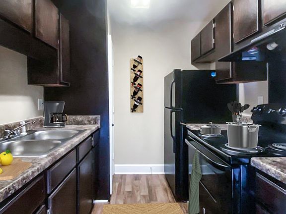 Renovated kitchens at Country Oaks