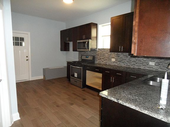 3rd image of 1518 S Lawndale Ave #2