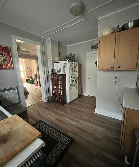 31 Eaton St #2 — Photo 4