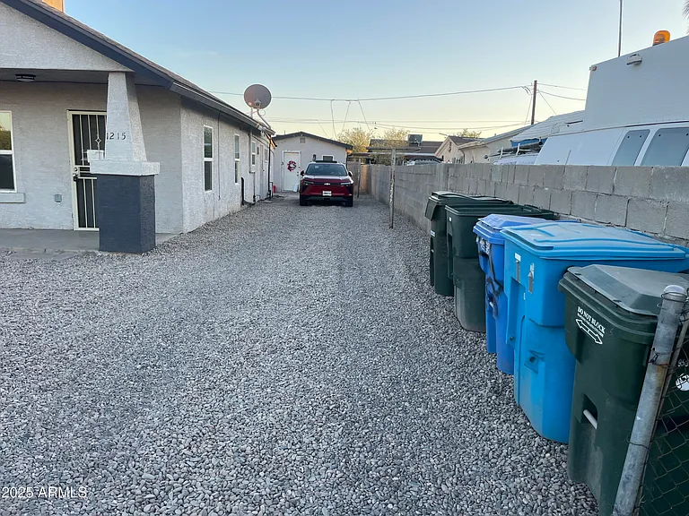 1215 W Pima St — Photo 2