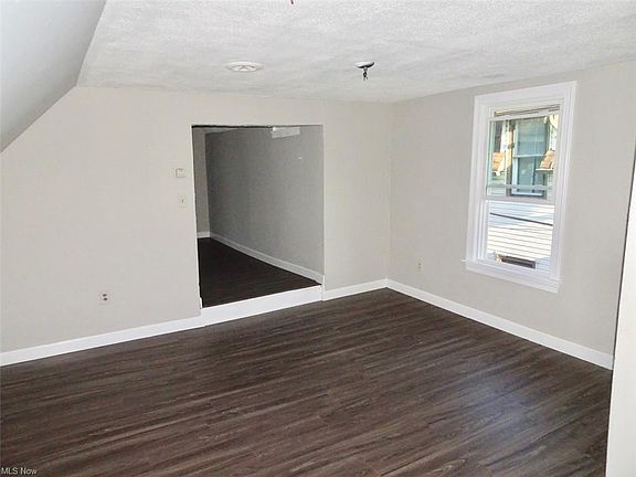 2nd image of 2186 W 81st St #Up
