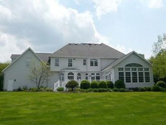 2nd image of 55 Townes End Dr