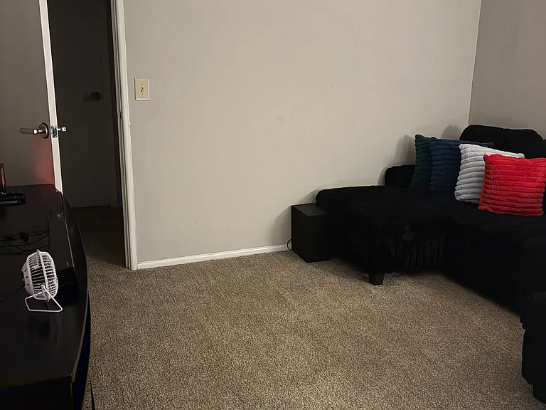 620B Ramblewood Ln — Photo 3