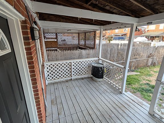 4th image of 4035 Saint Monica Dr