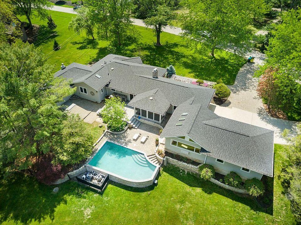 1st image of 4954 Thornhill Ln