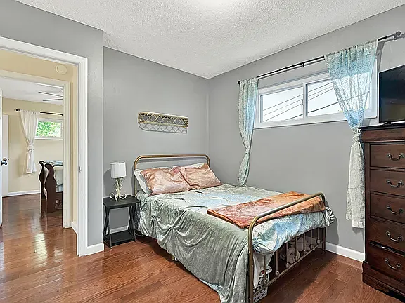 3010 Clearwater Dr NE — Photo 8