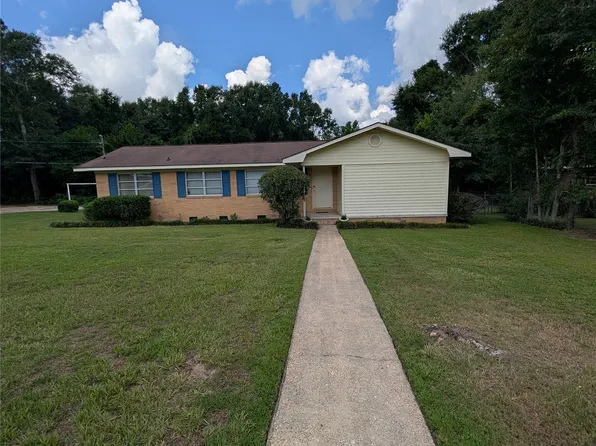 1904 Woodland Dr, Dothan, AL 36301