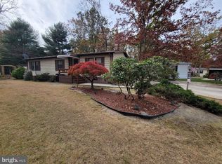 33 Skyline Dr, Sicklerville, NJ 08081