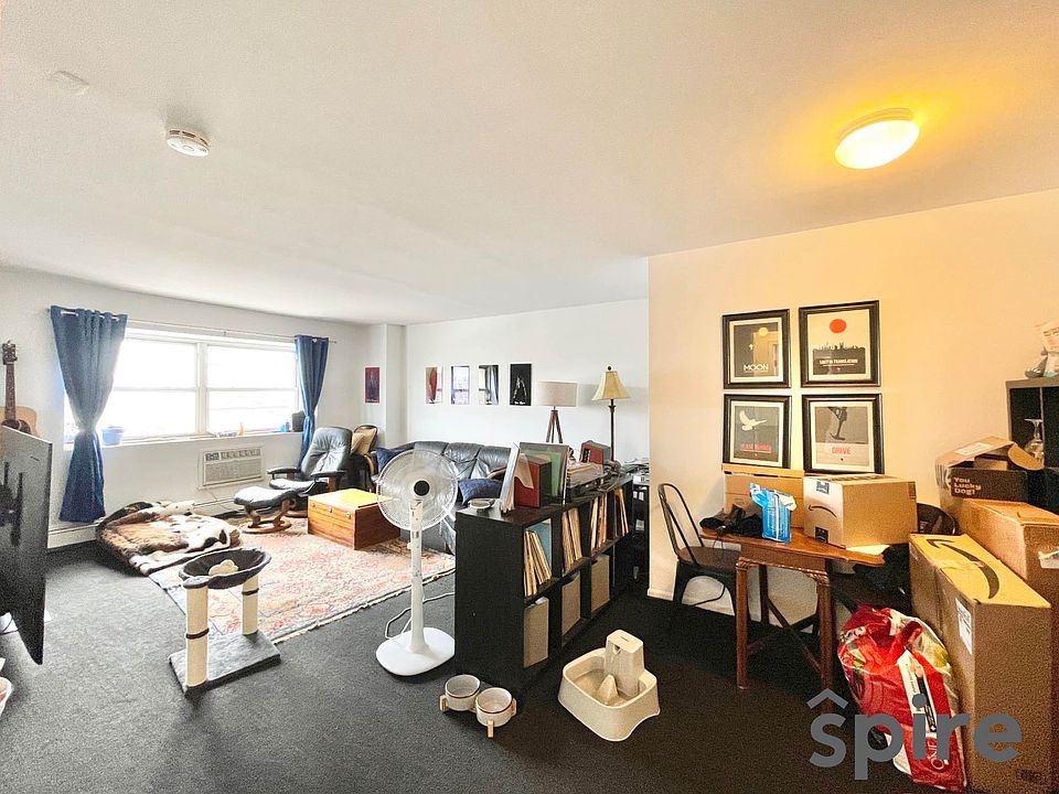 1st image of 300 8th St APT 5A