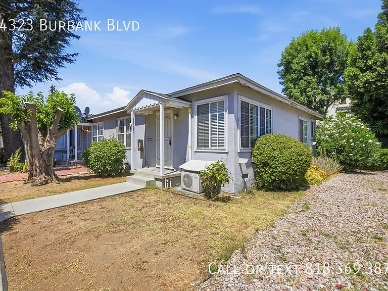 14323 Burbank Blvd — Photo 15