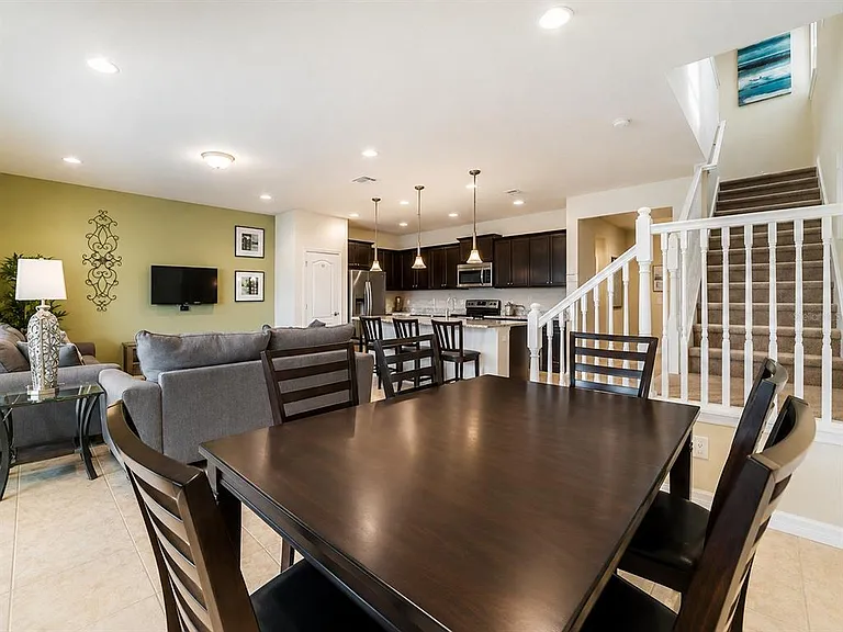 8928 Adriatico Ln — Photo 4