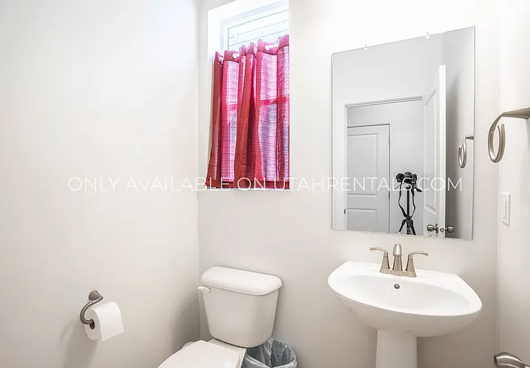 1733 N 1260 E — Photo 8