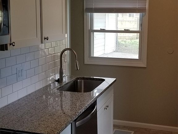 2nd image of 14620 Agnes St