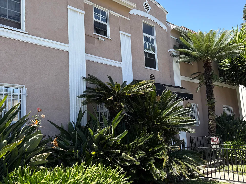 615 Hauser Blvd #2