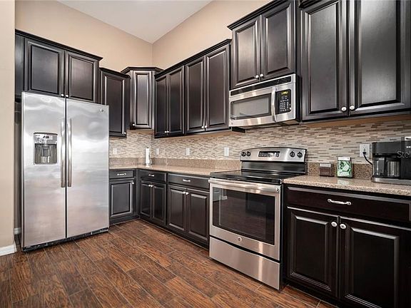 3rd image of 13905 Windy Knoll Dr