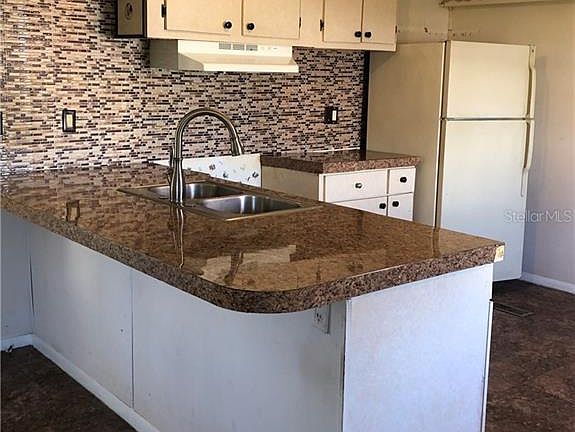 3rd image of 2618 Sea Oats Cir