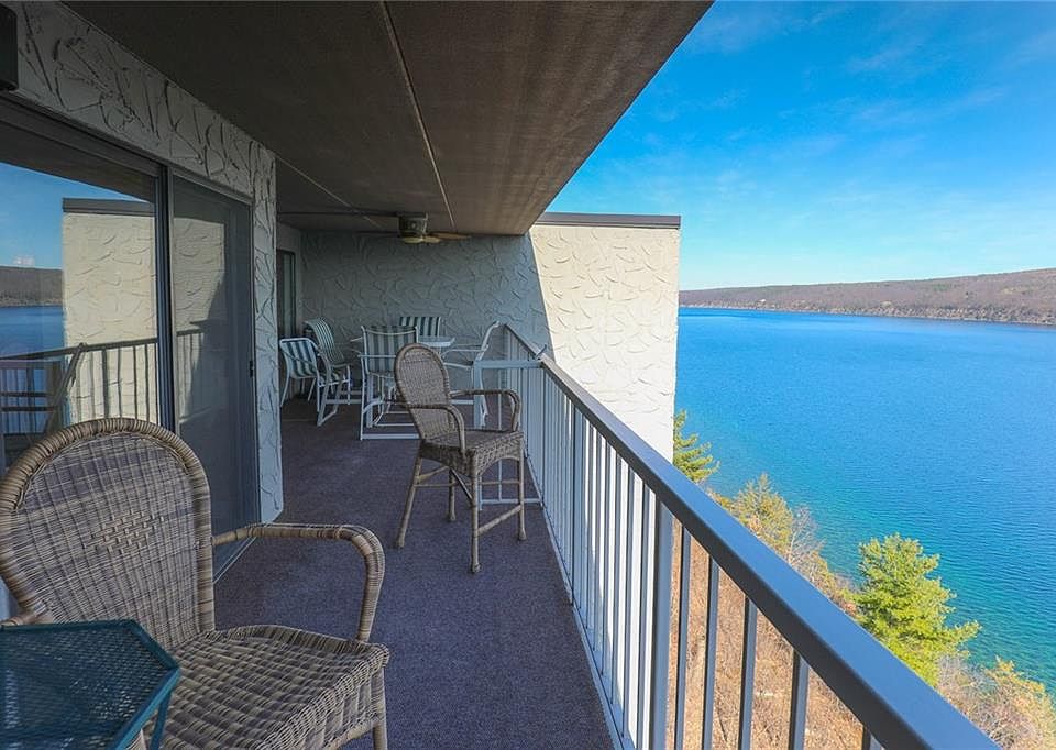 1st image of 180 Cliffside Dr