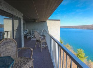 180 Cliffside Dr, Canandaigua, NY 14424
