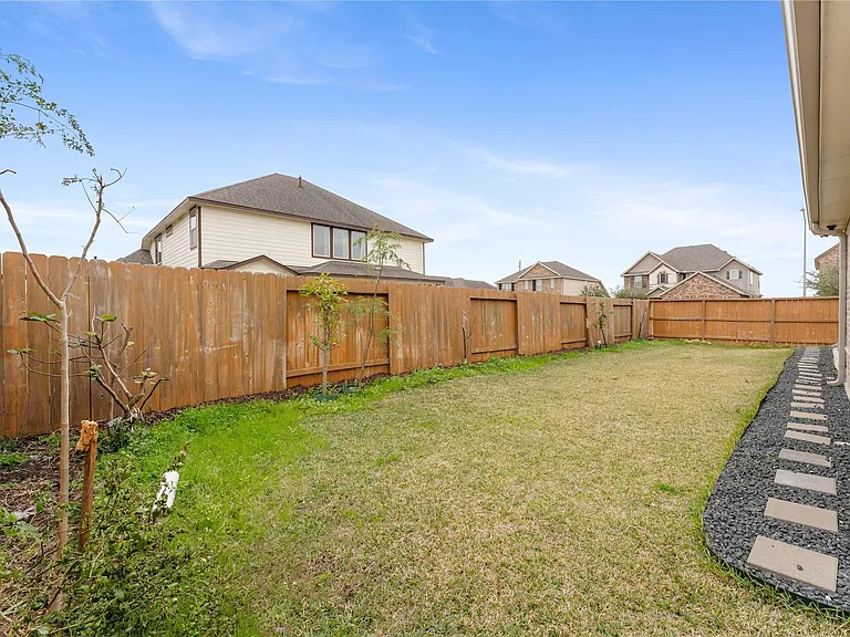 7623 Water Glen Ln — Photo 48