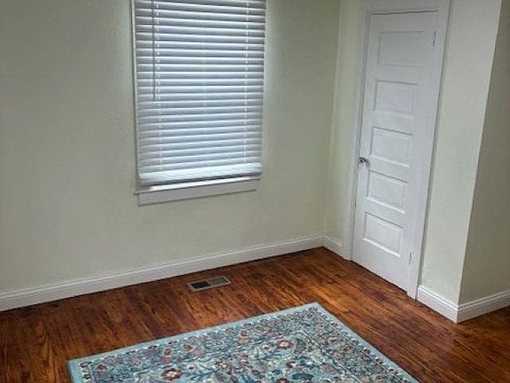 5th image of 322 Campbell St