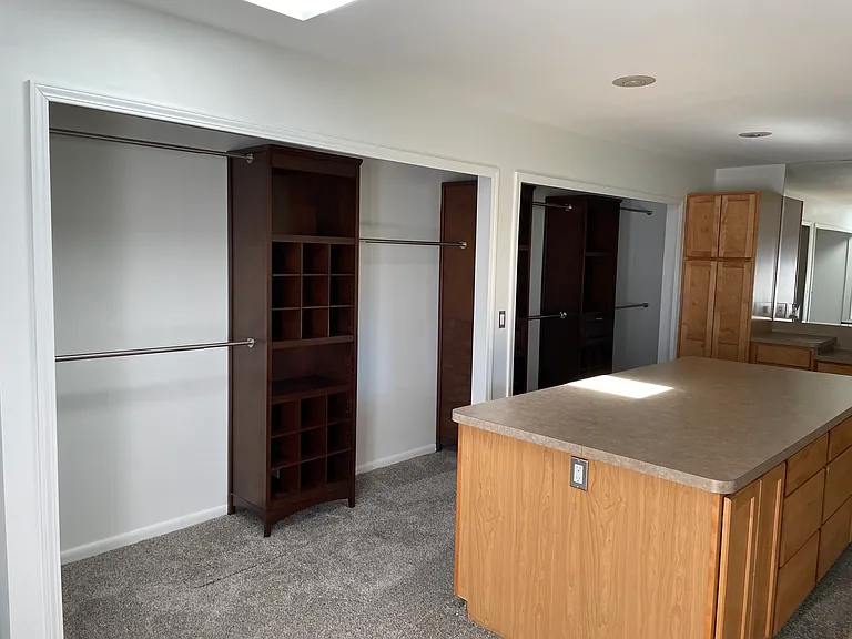 1075 Lalond Ave — Photo 12