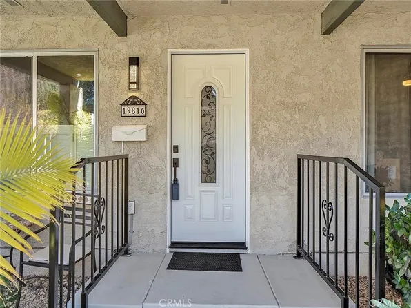 19816 Spanish Oak Dr, Santa Clarita, CA 91321