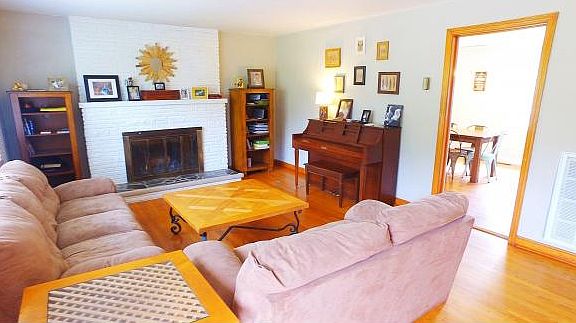 2nd image of 604 Mountcastle Dr