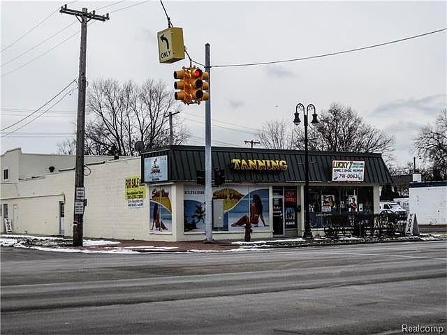 1st image of 25411 W Warren St