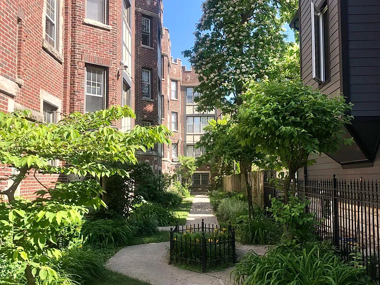 1628 W Lunt Ave #2B — Photo 17