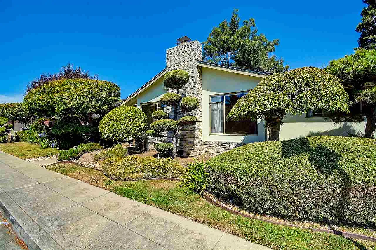 3940 Bonsai Pl photo 1