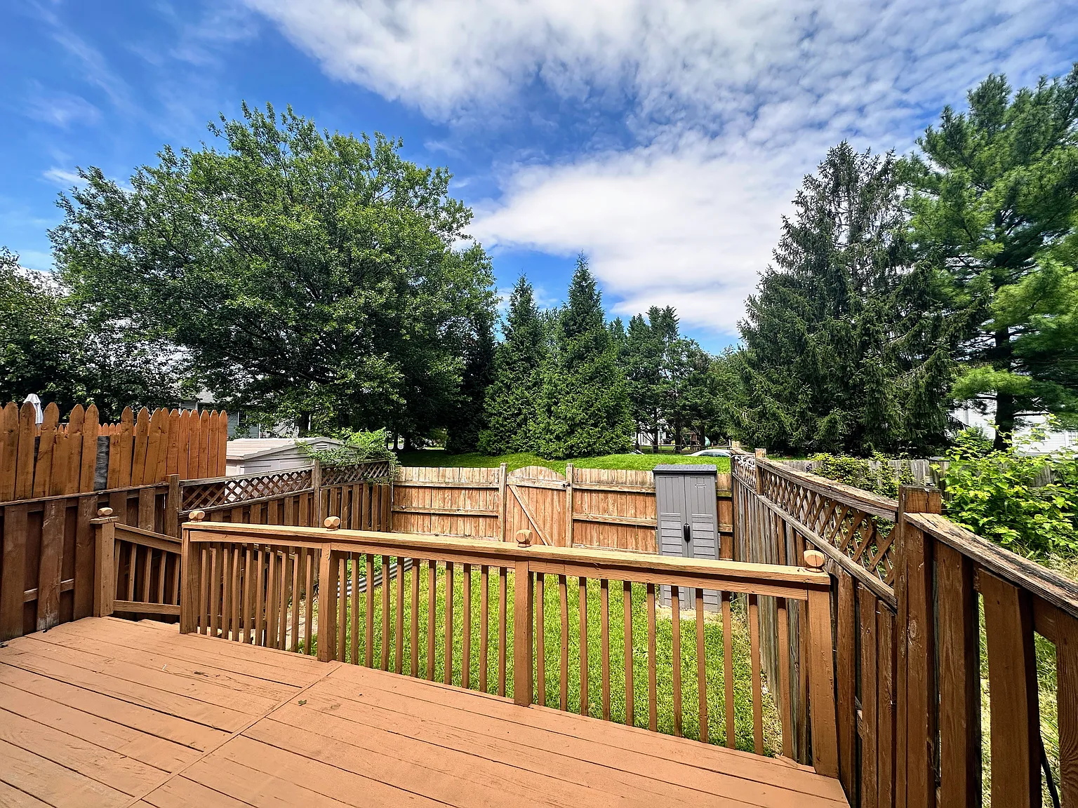 3 bed, 2.5 bath, 1326 sqft, $2,400 — Photo 3
