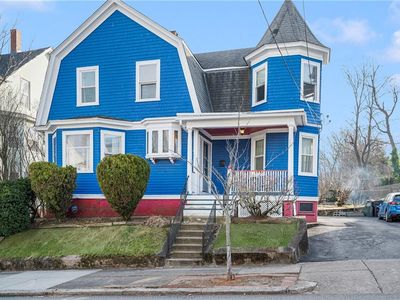 60 Clyde St, Pawtucket, RI, 02860
