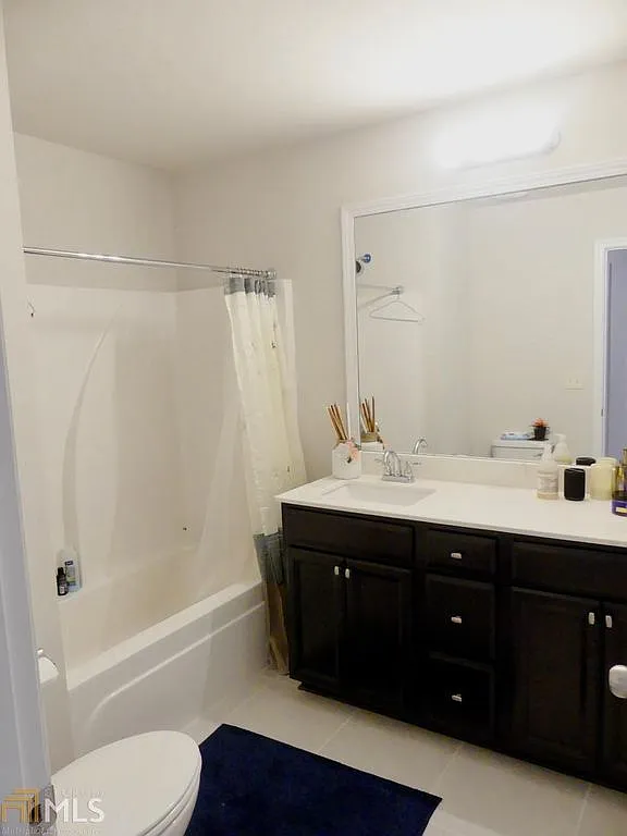 3 bed, 2.5 bath, 2008 sqft, $2,850 — Photo 4
