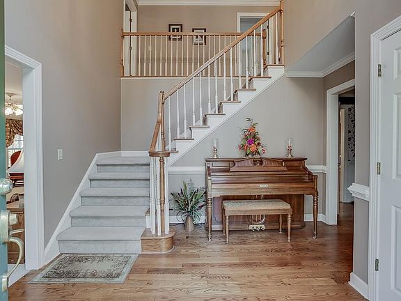 4th image of 4530 Holly Forest Dr