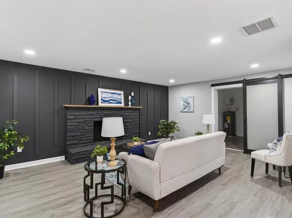 1057 Dune St, Norfolk, VA 23503