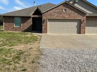 7001 E Etowah Rd, Noble, OK 73068