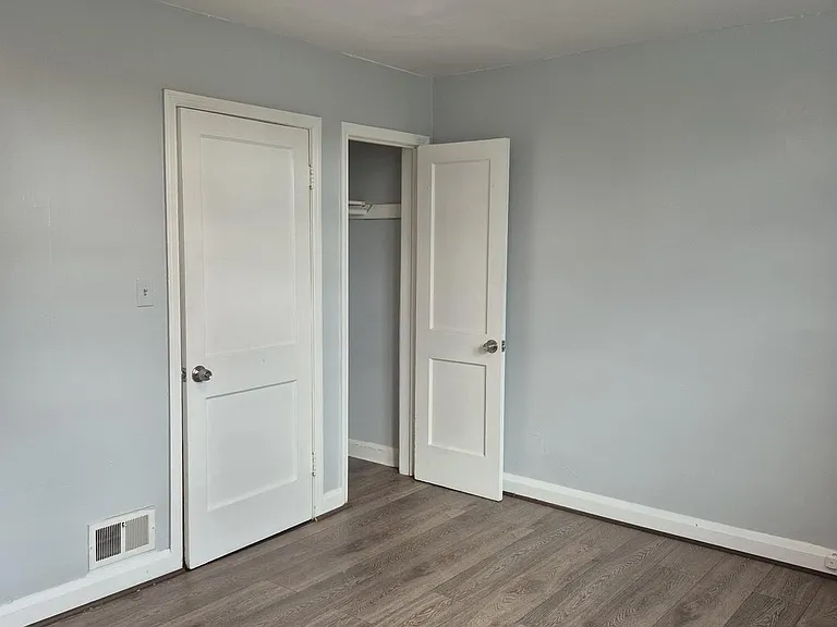 2863 Edgecombe Cir S — Photo 22