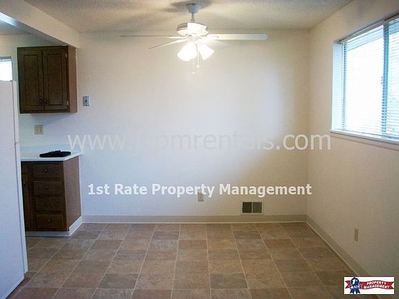 5th image of 727 W Belmont St #0