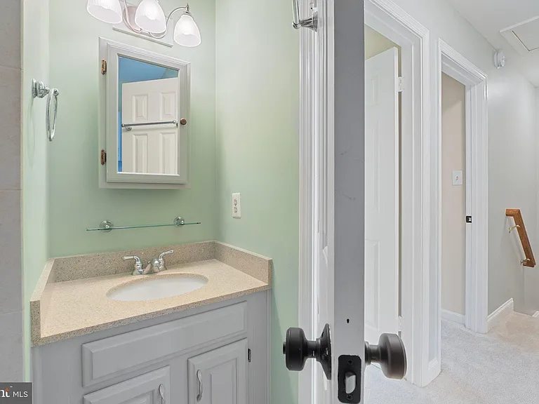 6804 Signature Cir — Photo 21