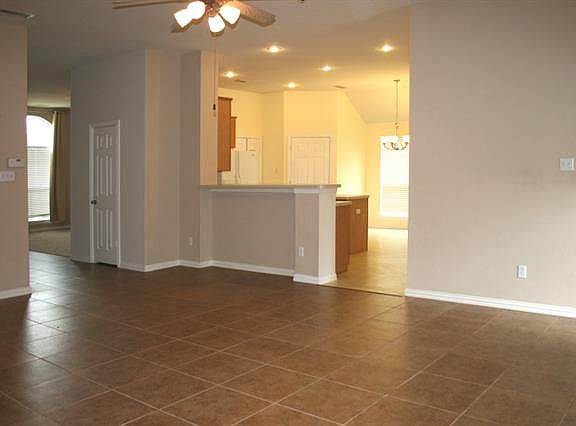 4th image of 7902 Marquett Dr