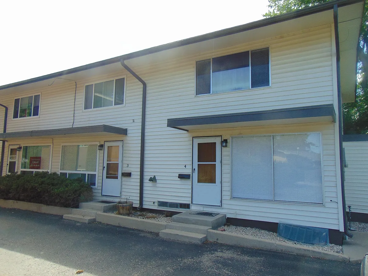 Building Photo - 2420 Clearview Ave #4