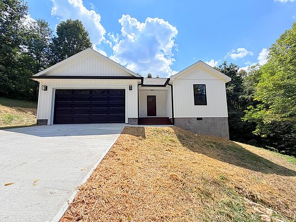 4th image of 40 Sandstone Dr