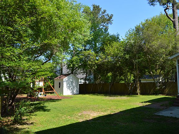 3rd image of 308 King Charles Cir