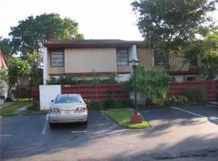 3008 Willow Ln, Hollywood, FL 33021