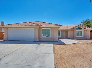 15381 Kimball St, Hesperia, CA 92345